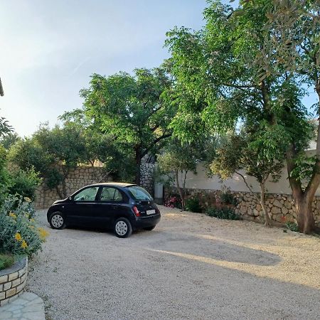 Apartmani Milena Barbat na Rabu Bagian luar foto