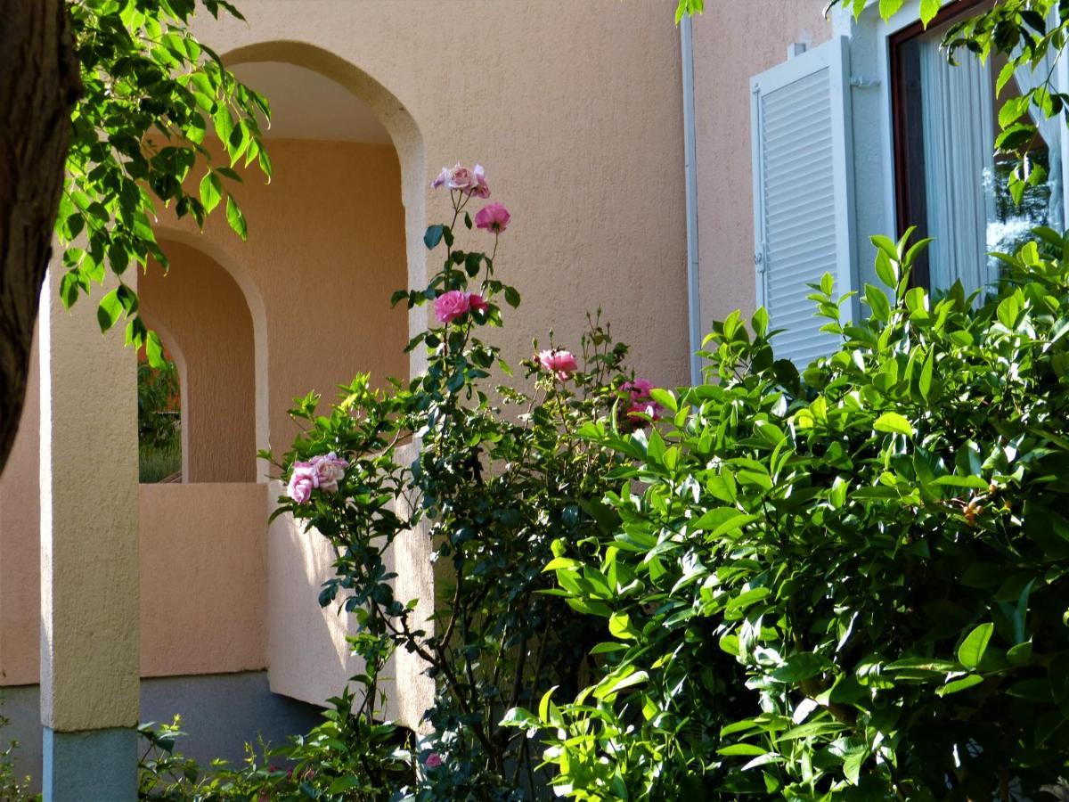 Apartmani Milena Barbat na Rabu Bagian luar foto