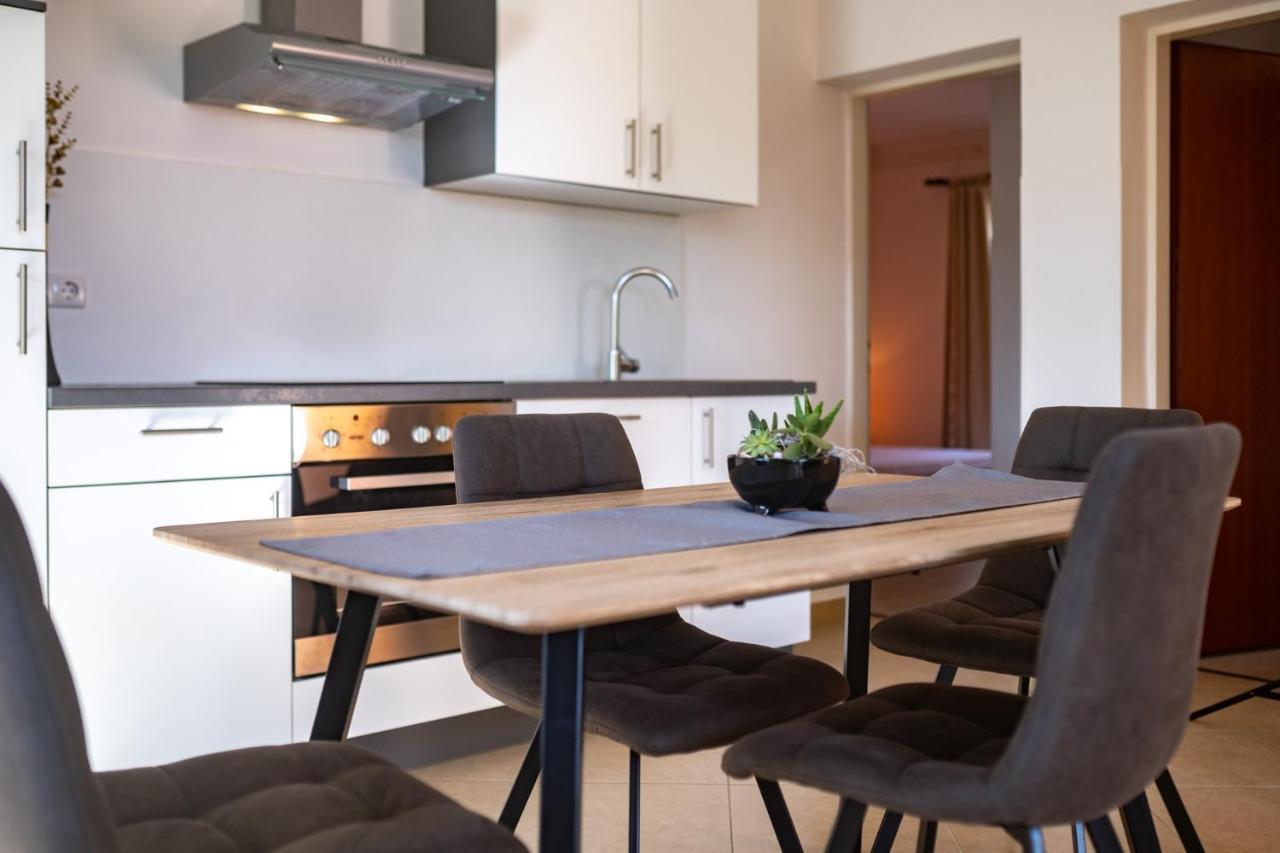 Apartmani Milena Barbat na Rabu Bagian luar foto