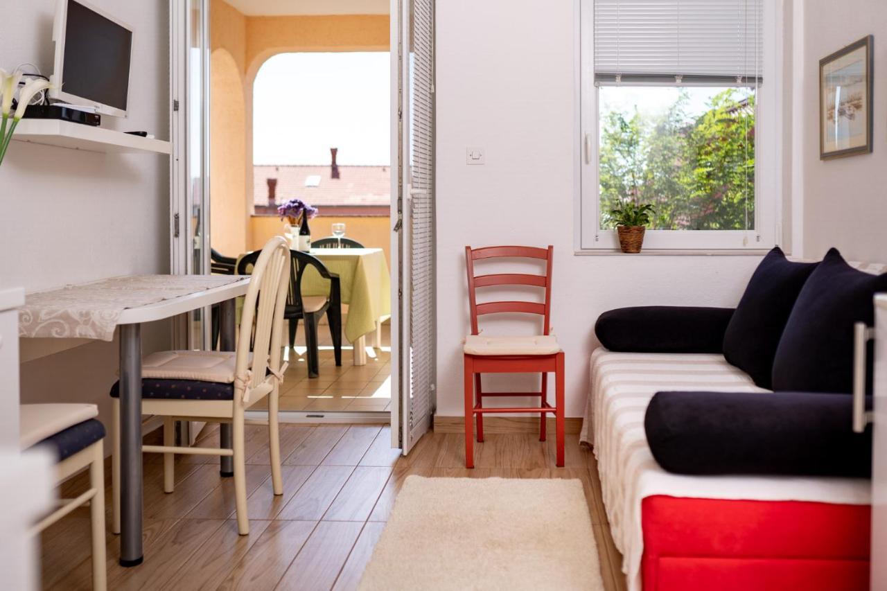 Apartmani Milena Barbat na Rabu Bagian luar foto